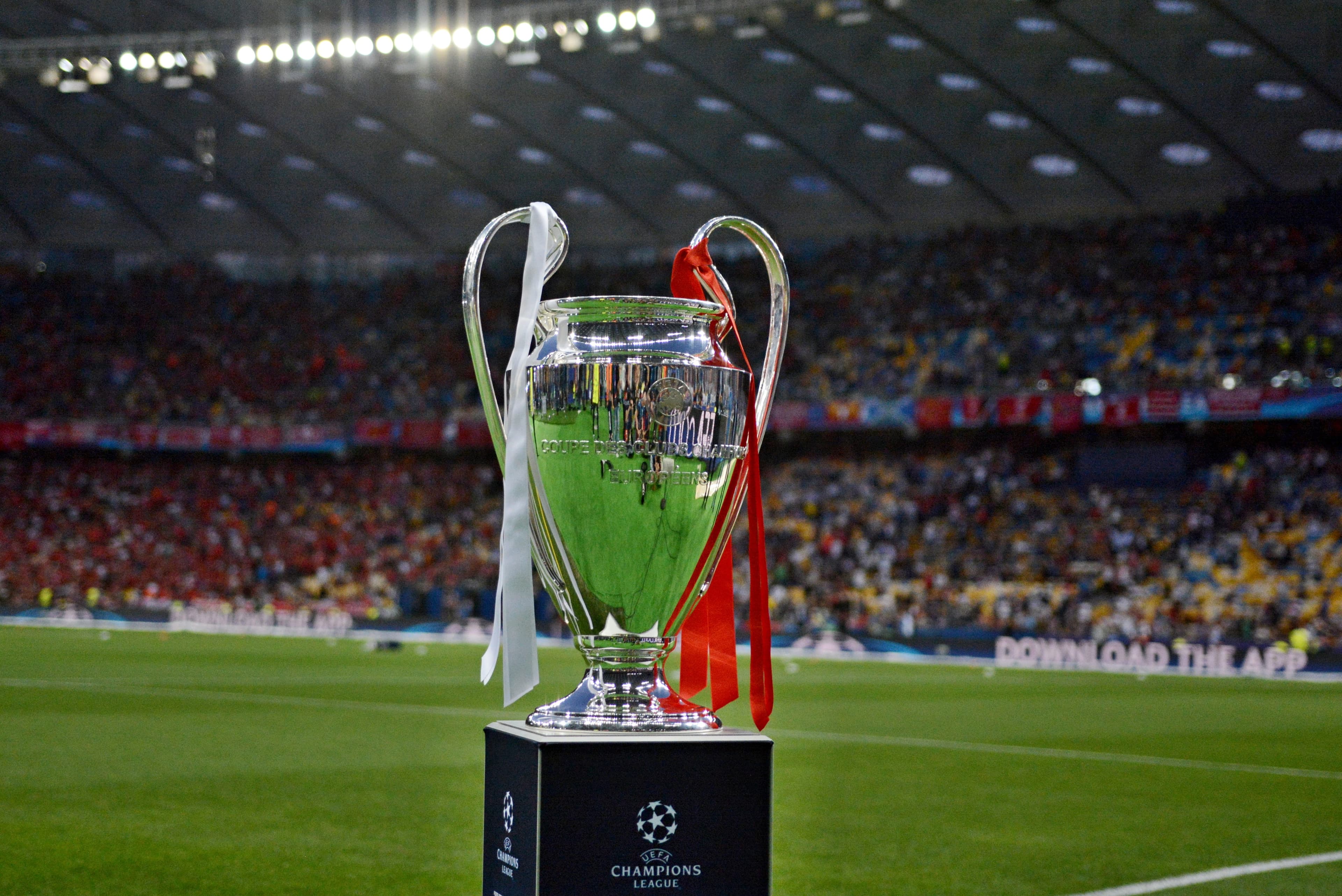 Nuova Champions League: dal 2024 36 squadre e niente wild card