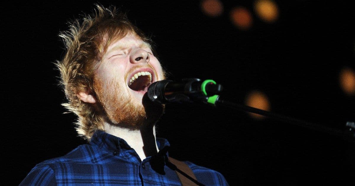 Ipswich Town torna in Premier League: festa totale con Ed Sheeran negli spogliatoi