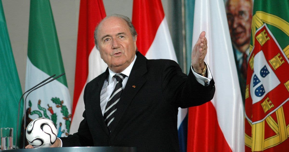 Blatter attacca USA e FIFA: "Così non si dovrebbe giocare il Mondiale. Trump comanda Infantino"