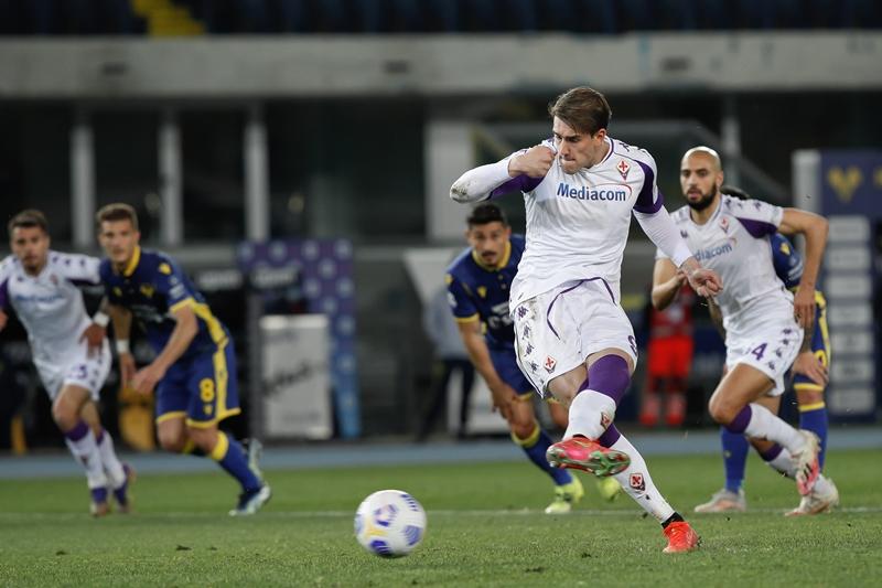 Vlahovic re del 2021: il serbo è il miglior bomber della Serie A, eguagliato Ronaldo