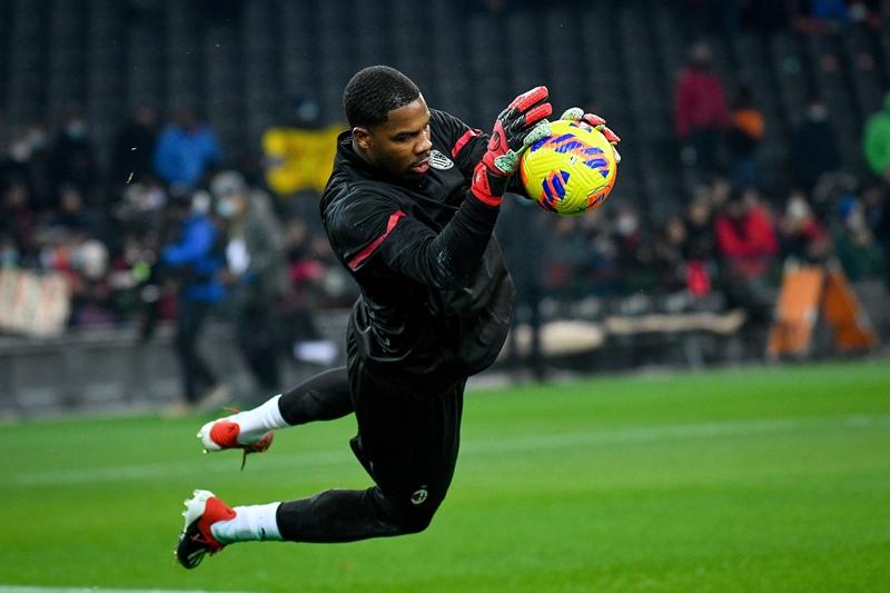 Milan e Juventus sono in buone mani: Szczesny e Maignan pronti alla sfida