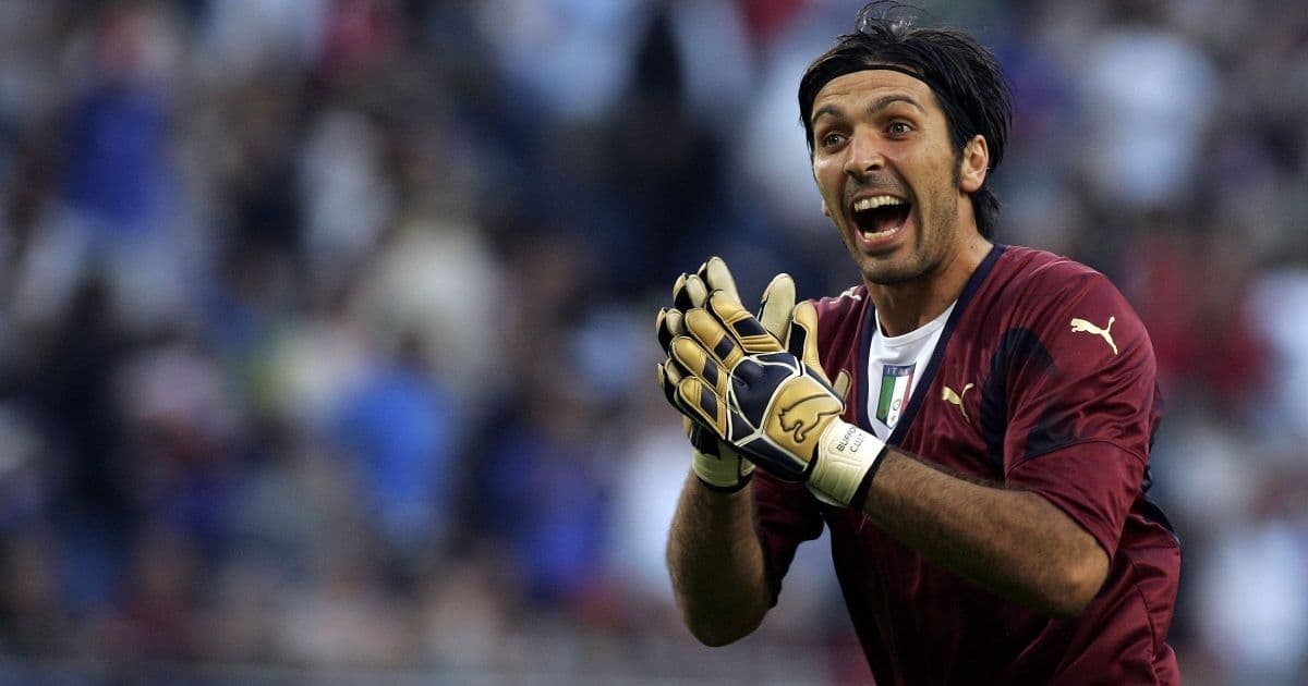 Buffon è recordman di presenze con la maglia della Nazionale italiana