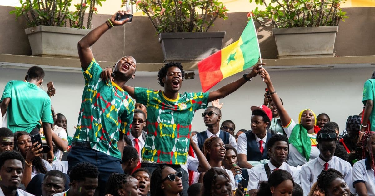 Il Senegal sfida la CAF: parata con la coppa "scippata" a Parigi, scoppia il caso internazionale