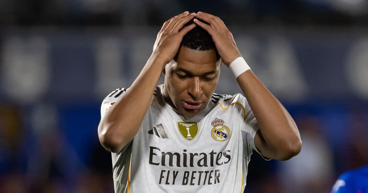 Real Madrid, Mbappé volta pagina: addio Nike e logo coperto